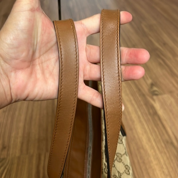 A288 - ๐ฏ % authentic Gucci shoulder bag - Picture 13 of 16